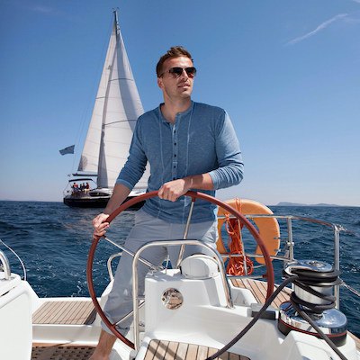 Transporte por mar con capitán, patrón y marinería - probarcos